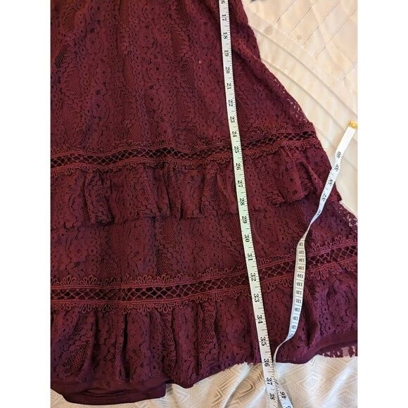 LULU'S Bryn burgundy lace v neck ruffled hem dress sz s nwt - Picture 4 of 6